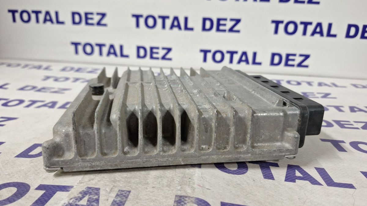 Calculator motor (ECU) Ford Focus 2002 - 12220510 2M5A12A650PF R0411C004G