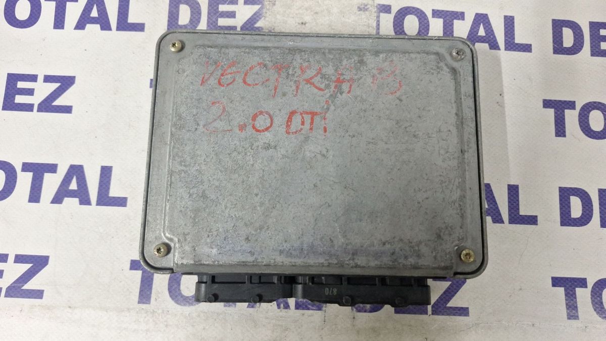 Calculator motor (ECU) Opel Vectra B 1997 - 90508976 0281001631 28SA3690