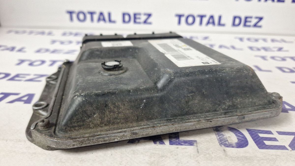 Calculator motor (ECU) Opel Astra J 2010 - 55575082 86FFFF41010410