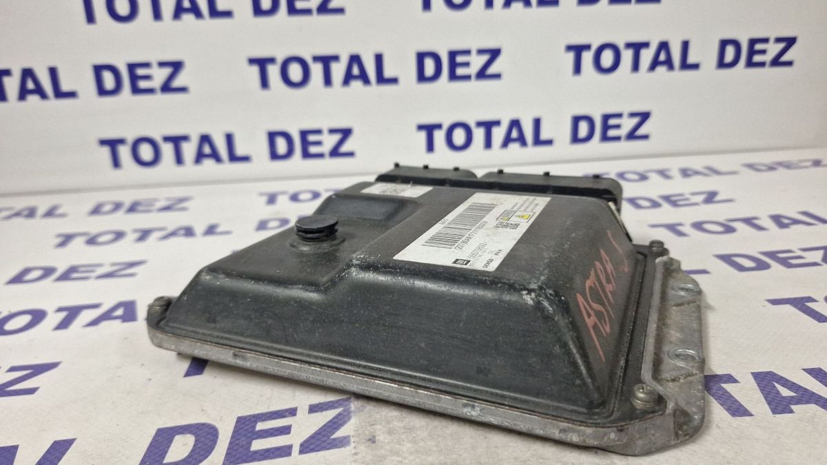 Calculator motor (ECU) Opel Astra J 2009 - 55579893