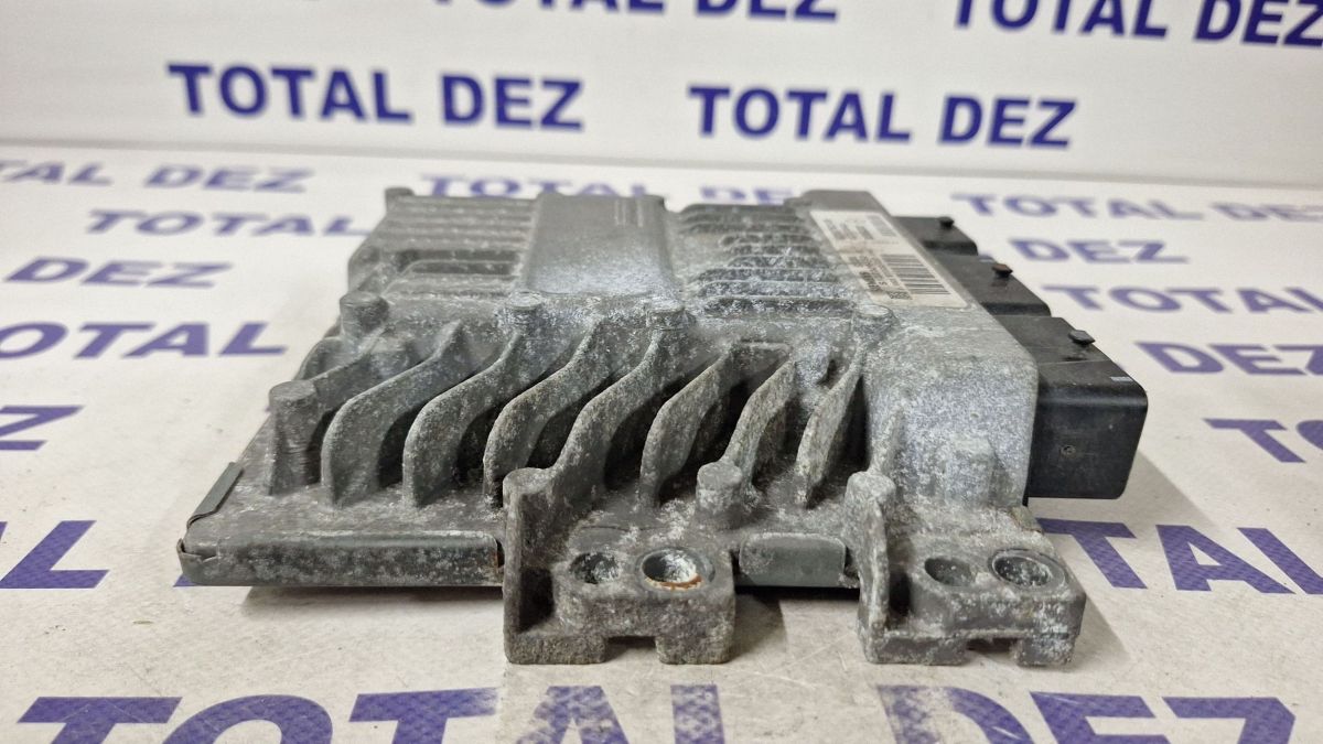 Calculator motor (ECU) Renault Laguna III 2010 - 8200726923 8200793109 S122326132A