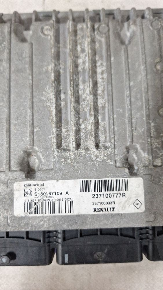 Calculator motor (ECU) Renault Megane III 2010 - 237100777R S180067109A