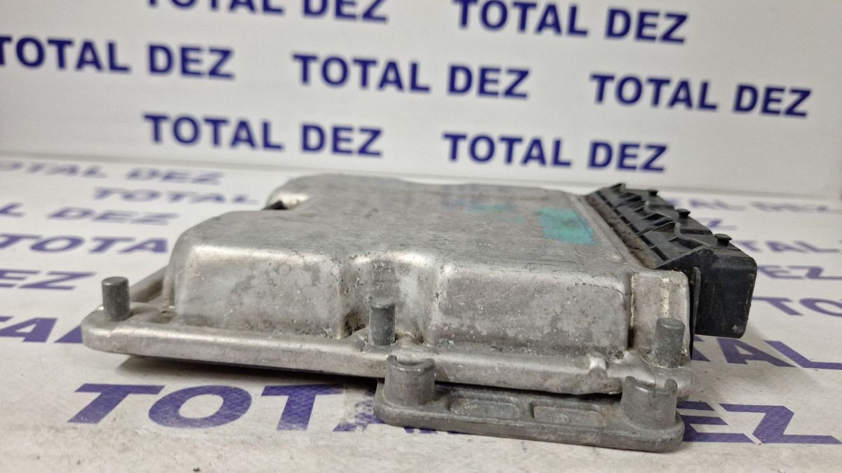 Calculator motor (ECU) Renault Espace III 2000 - 0281001999 7700104407 7700114854 28TM0206