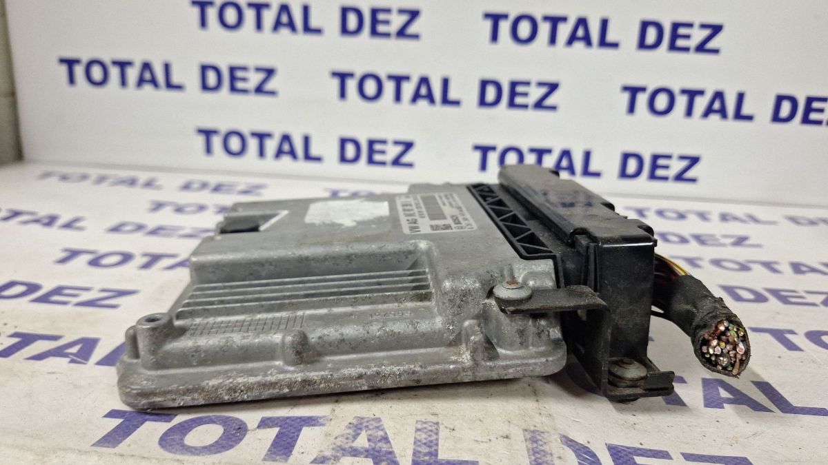 Calculator motor (ECU) Volkswagen Jetta VI 2013 - 04E907309H 0261S08448