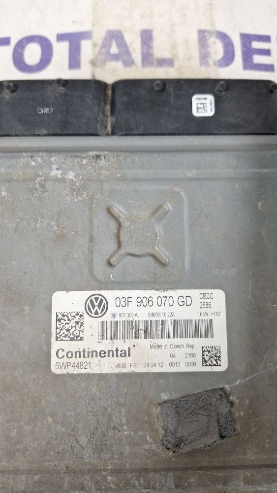 Calculator motor (ECU) Volkswagen Polo V 6R 2013 - 03F906070GD 5WP44821 03F907309AJ