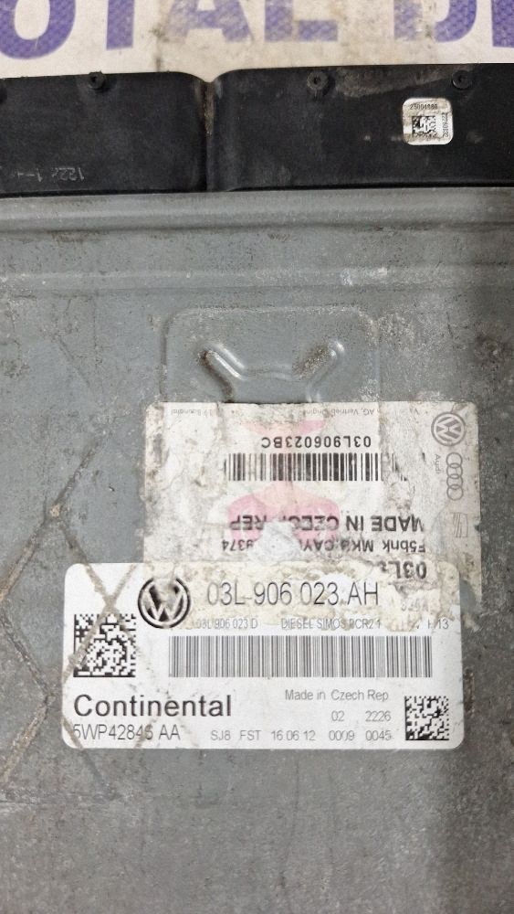 Calculator motor (ECU) Volkswagen Polo V 6R 2013 - 03L906023AH 5WP42846AA