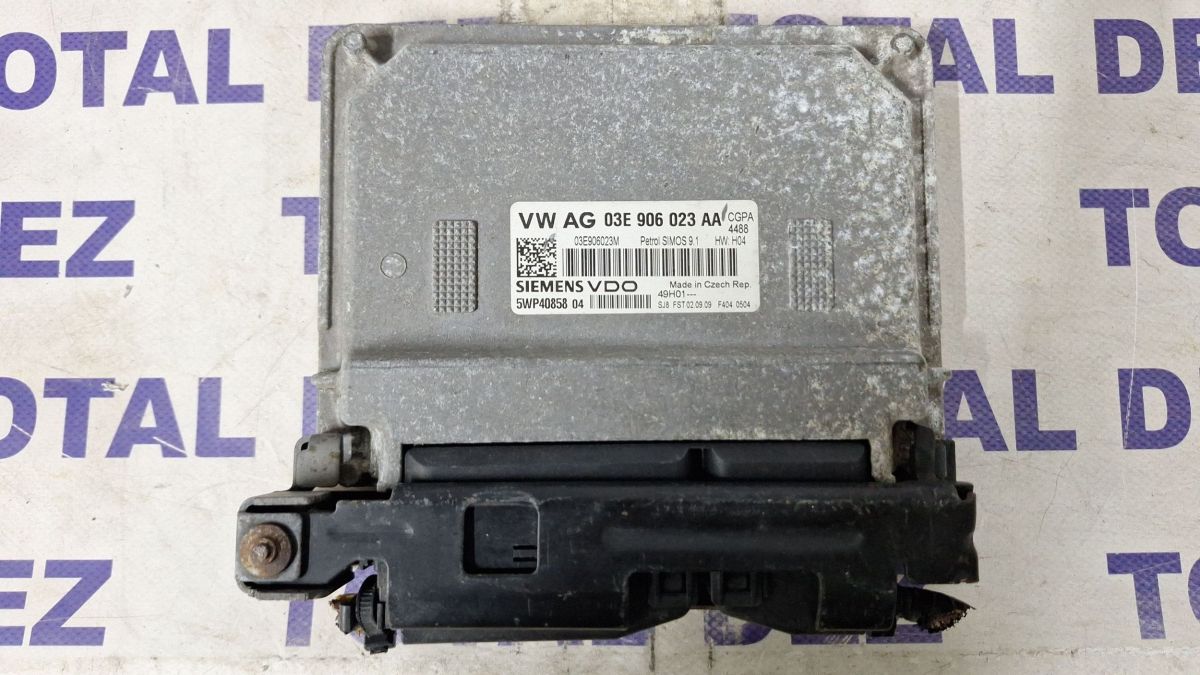 Calculator motor (ECU) Seat Ibiza IV (6J 6P) 2008 - 03E906023M 03E906023AA 5WP40858
