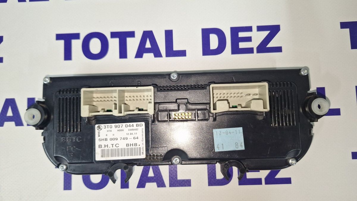 Climatronic Skoda Octavia Mk2 (1Z) 2011 - 3T0907044BD 5HB00974964