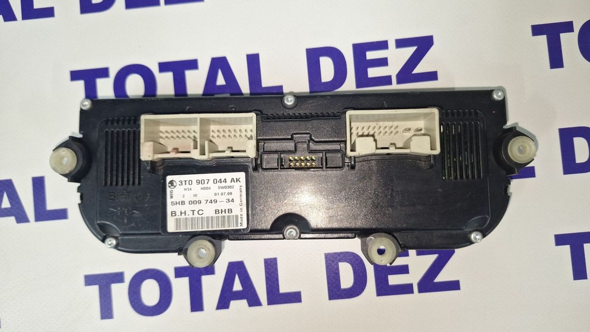 Climatronic Skoda Octavia Mk2 (1Z) 2009 - 3T0907044AK 5HB00974934