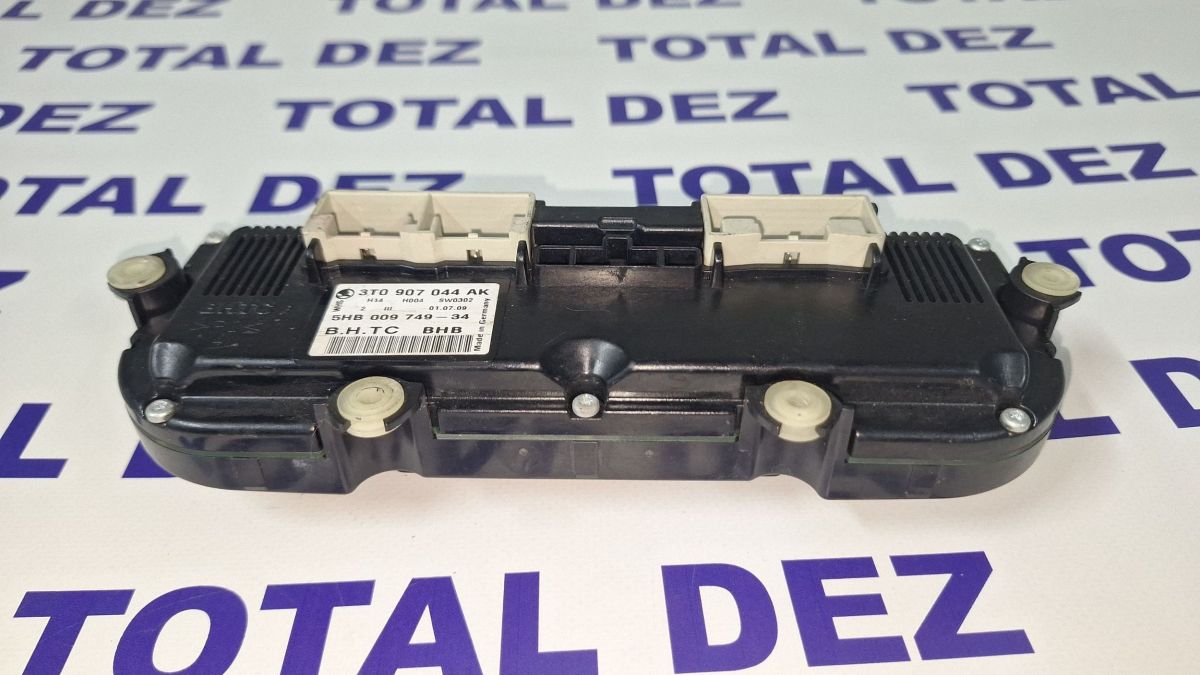 Climatronic Skoda Octavia Mk2 (1Z) 2009 - 3T0907044AK 5HB00974934