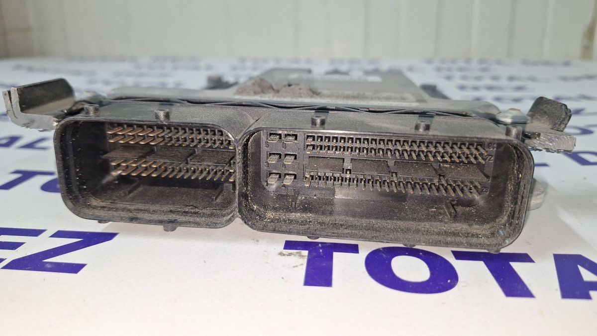 Calculator motor (ECU) Audi A4 S4 B7 8E 8H 2005 - 8K1907401B 0281015032