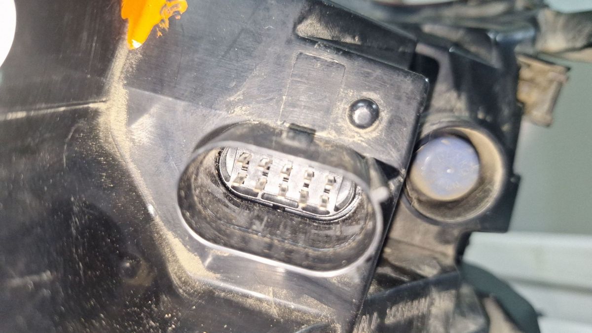 Stop Stanga spate Porsche Cayenne (92A) 2017 - 7P5945095F 89090747