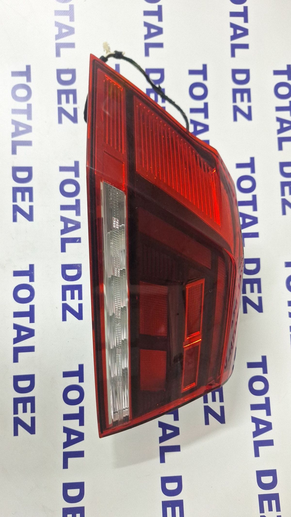 Stop Stanga spate Volkswagen Passat B8 2015 - 3G5945095H F03741000