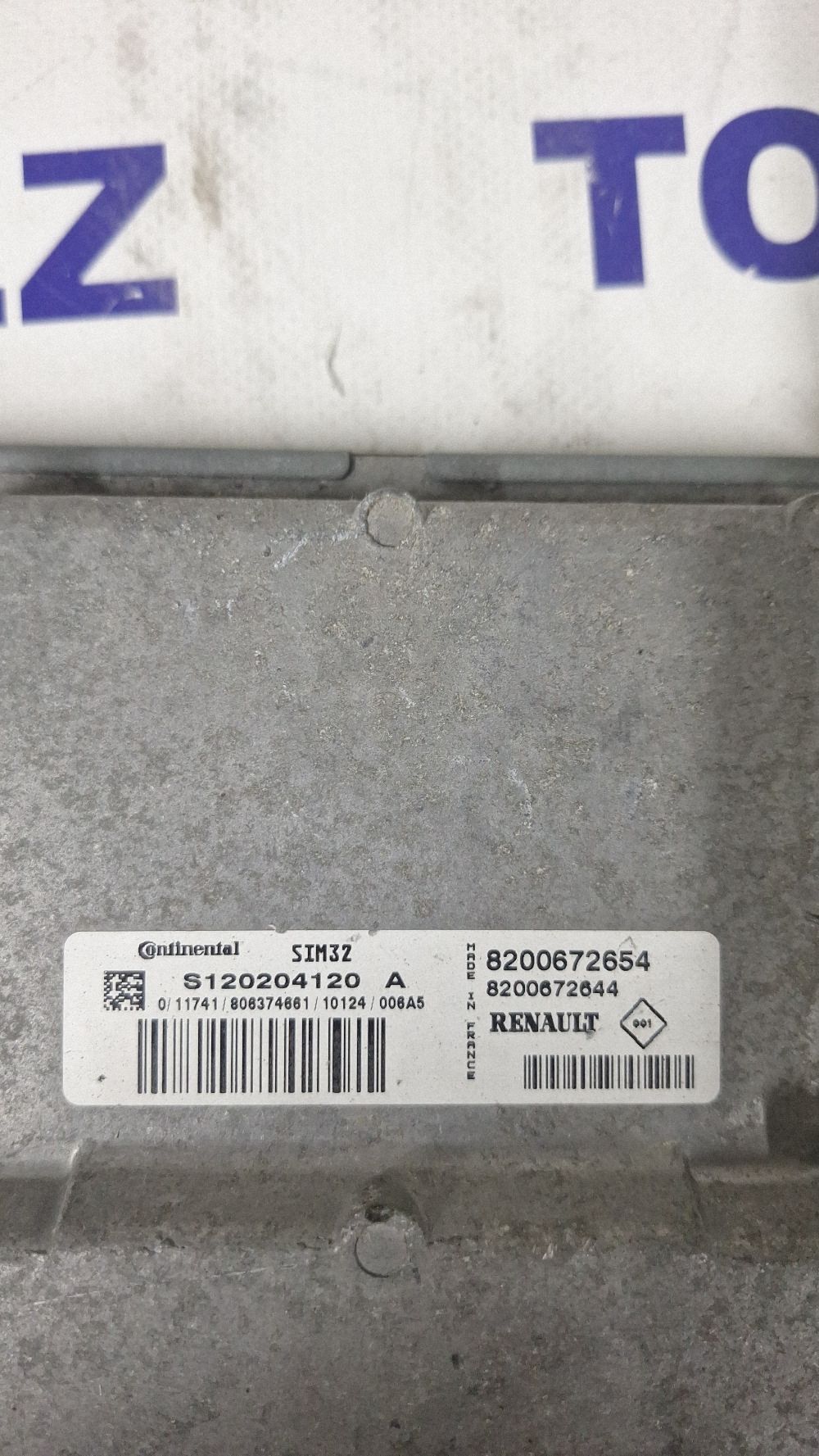 Calculator motor (ECU) Renault Clio III 2009 - 8200672654 S120204120A