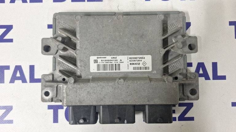 Calculator motor (ECU) Renault Clio III 2009 - 8200672654 S120204120A