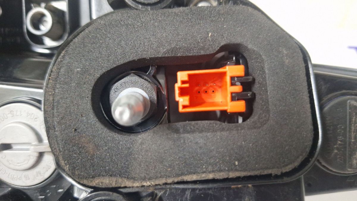 Stop Stanga spate Audi A4 S4 B9 2015 - 2SK012248 2SA01224901 00020954