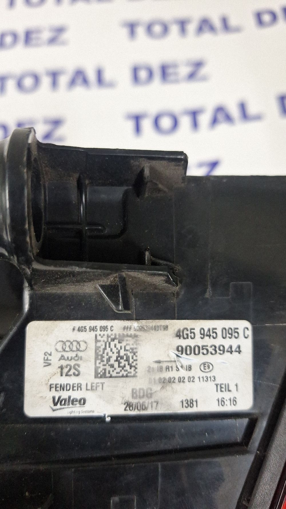 Stop Stanga spate Audi A6 S6 C7 4G 2011 - 4G5945095C
