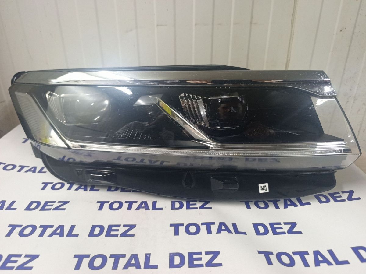 Far Dreapta fata Volkswagen Touareg III 2021 - 761941036 1EX01314302