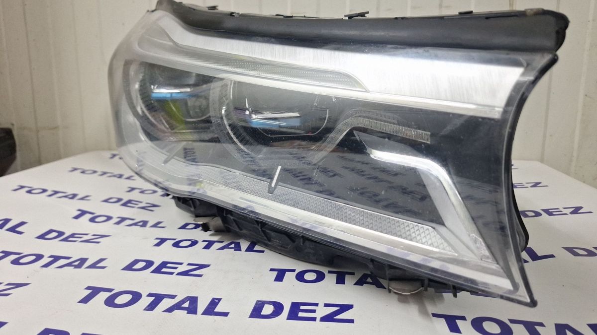 Far Dreapta fata BMW Seria 7 G11 G12 2015 - 8499236 7729200017 2018051806