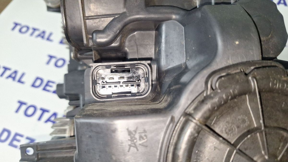 Far Dreapta fata BMW Seria 7 G11 G12 2015 - 8499236 7729200017 2018051806