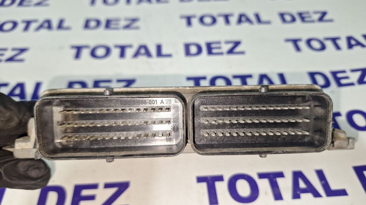 Calculator motor (ECU) Dacia Logan I 2005 - 11040402 8200392714