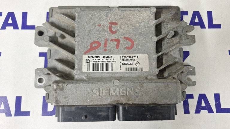 Calculator motor (ECU) Dacia Logan I 2005 - 11040402 8200392714