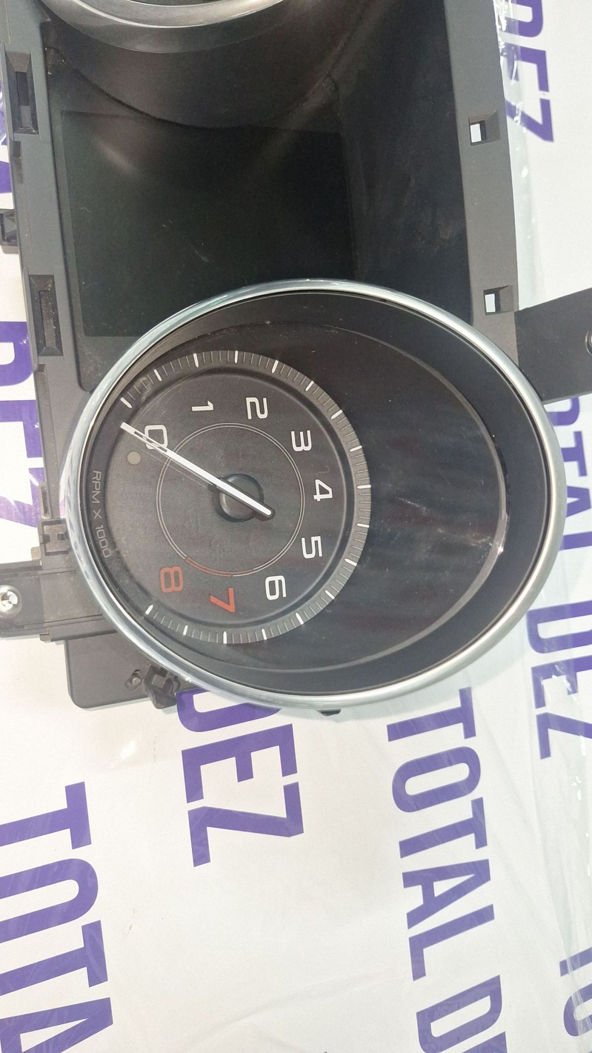 Ceasuri bord Jaguar XE 2016 - GX7310849DF