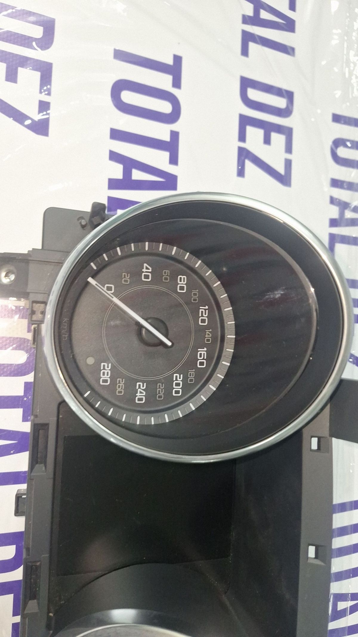 Ceasuri bord Jaguar XE 2016 - GX7310849DF