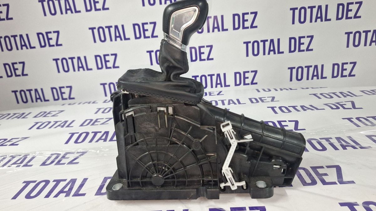 Schimbator viteze Volvo XC60 2019 - P31437769