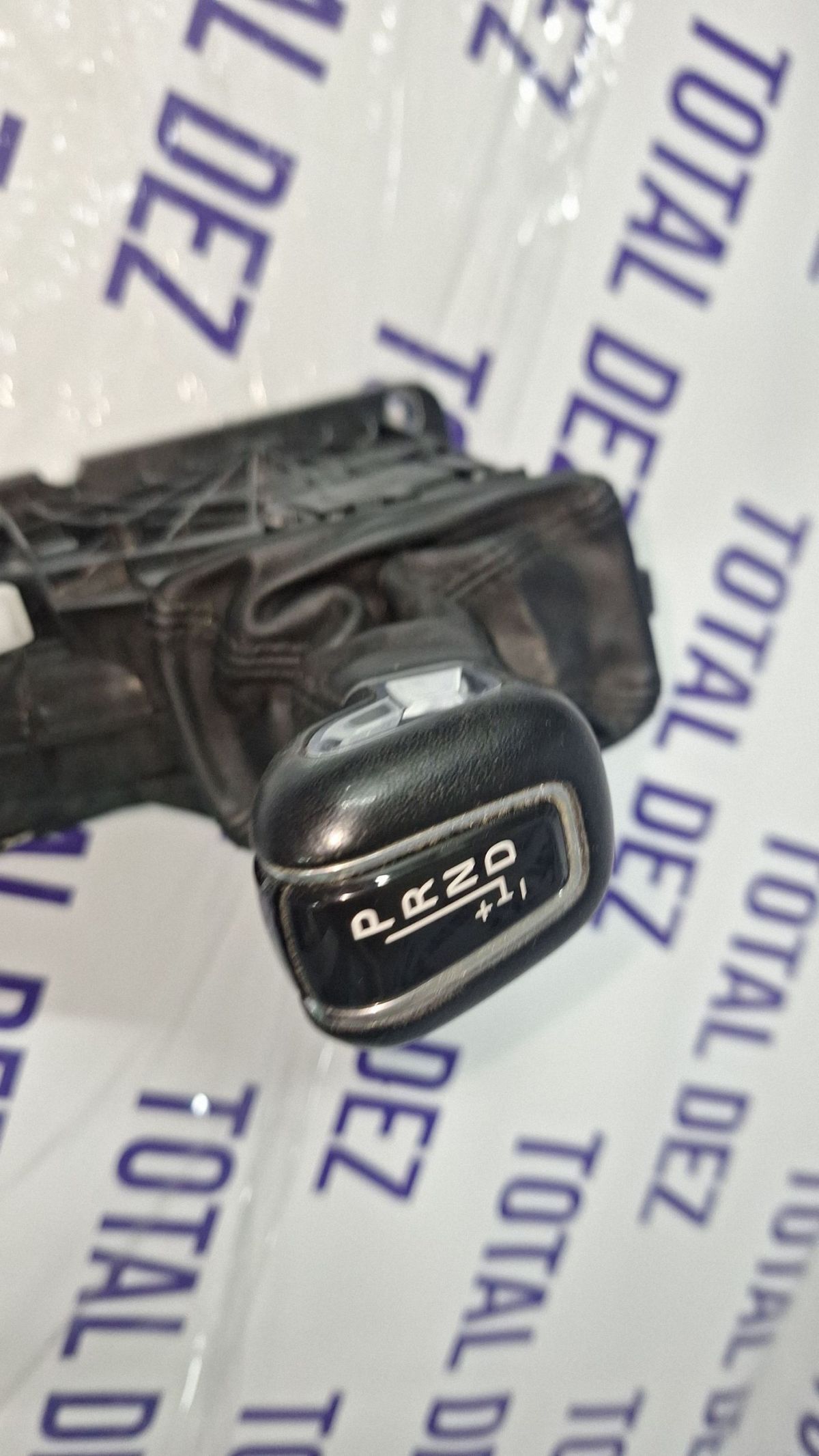 Schimbator viteze Volvo XC60 2019 - P31437769