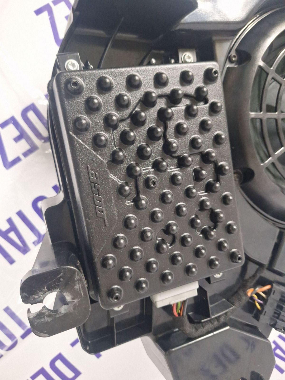 Subwoofer auto Porsche Cayenne (92A) 2013 - 7P5035481D 3122720010 039721