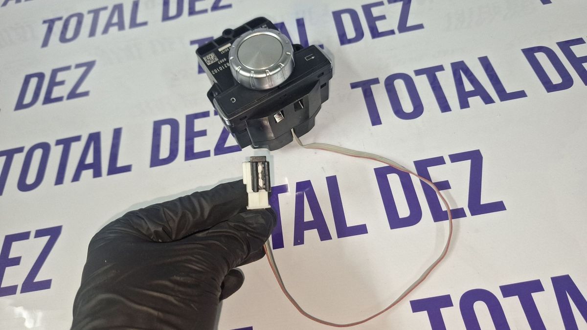 Interfata audio Mercedes SLK-class R172 2014 - A1728701258 A1728701158 03358210102