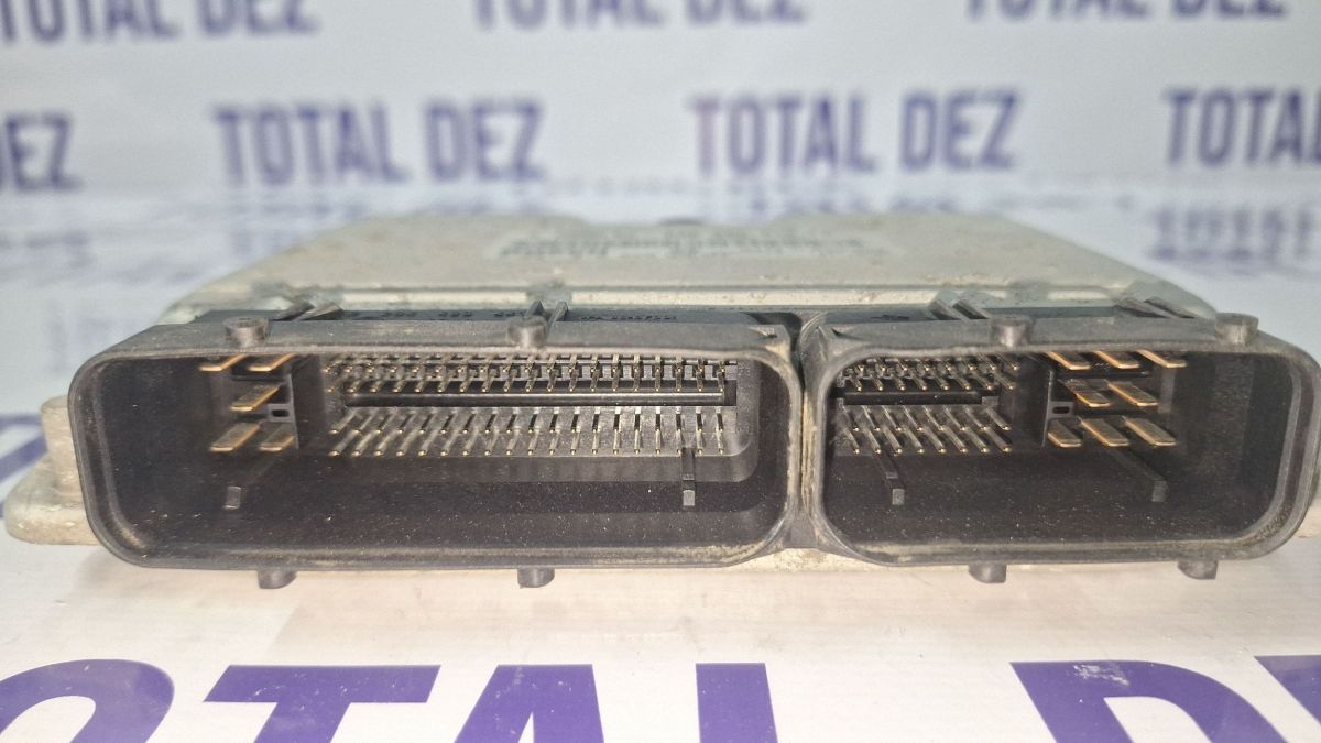 Calculator motor (ECU) Volkswagen Golf IV 2002 - 038906012FA 0281010650 28SA5013