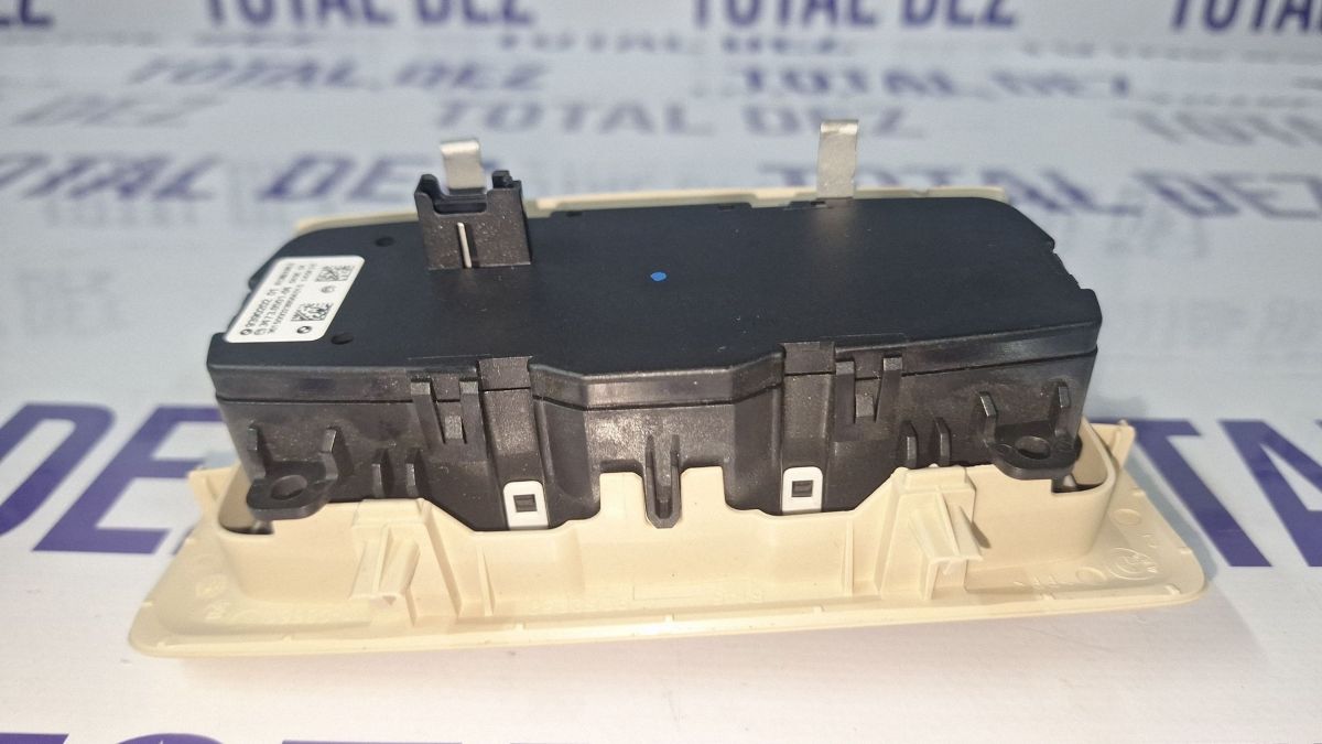 Bloc lumini BMW Seria 2 F46 2017 - 9390202 3473050104