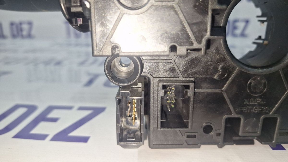 Maneta stergatoare BMW Seria 2 F46 2016 - 9368601 HW0006SW0015