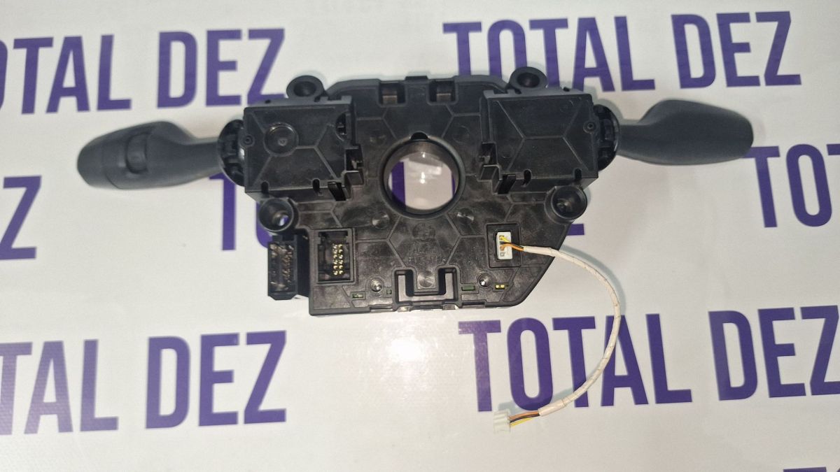 Maneta stergatoare BMW Seria 2 F46 2016 - 9368601 HW0006SW0015