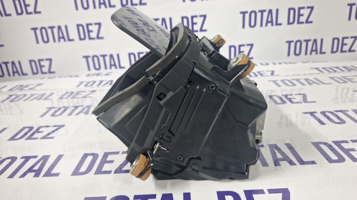 Monitoare LCD auto BMW Seria 2 F46 2016 - 0263702023 938936302 20236310