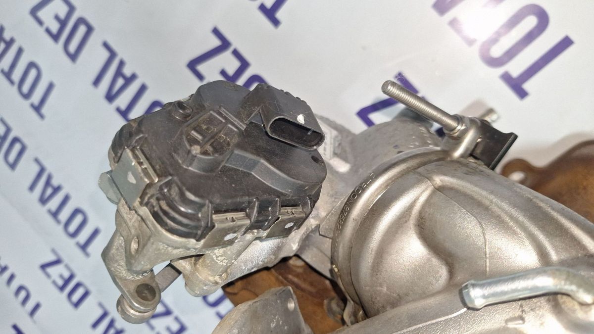 Turbina Land Rover Defender 2021 - 8834040005 K6D36K682BF A018974