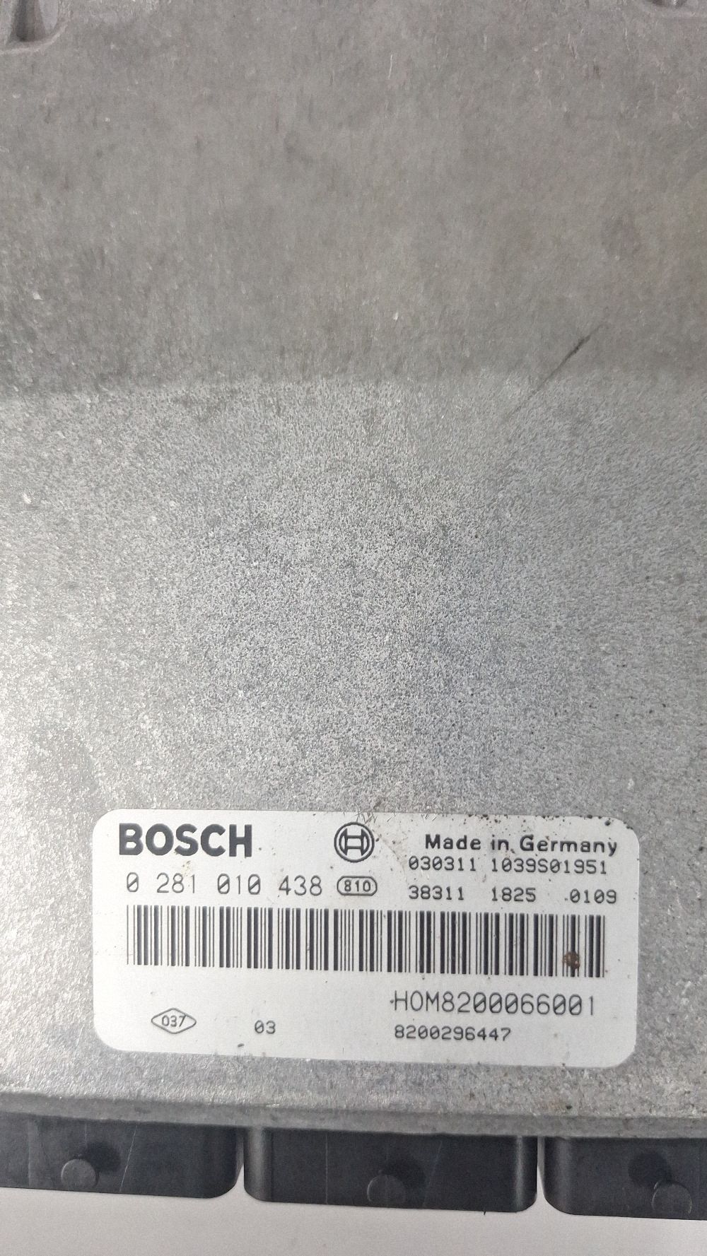 Calculator motor (ECU) Mitsubishi Space Star 2001 - 0281010438 H0M8200066001 8200296447 1039S01951