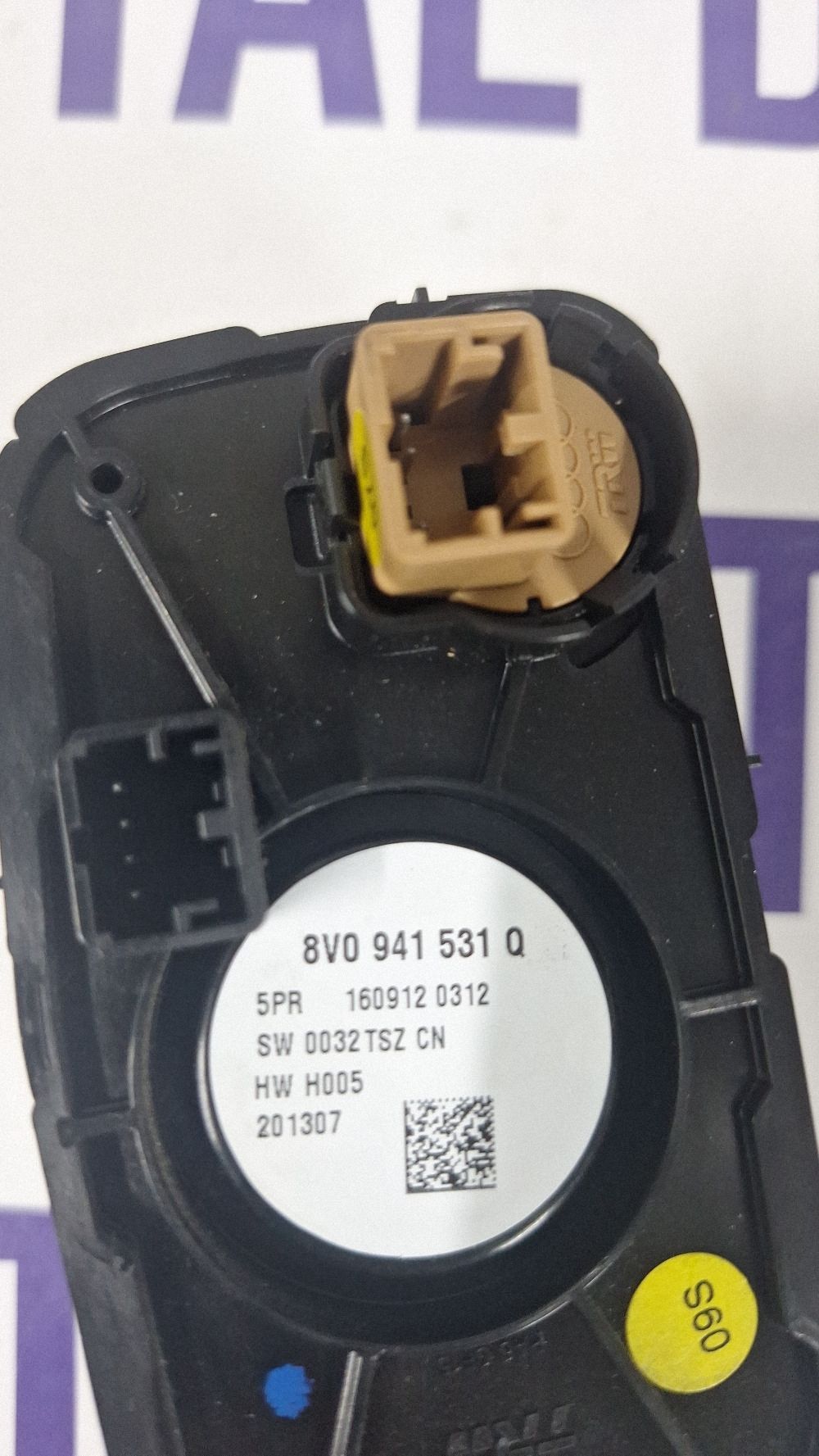 Bloc lumini Audi A3 S3 8V 2013 - 8V0941531Q 0032TSZC 1609120312