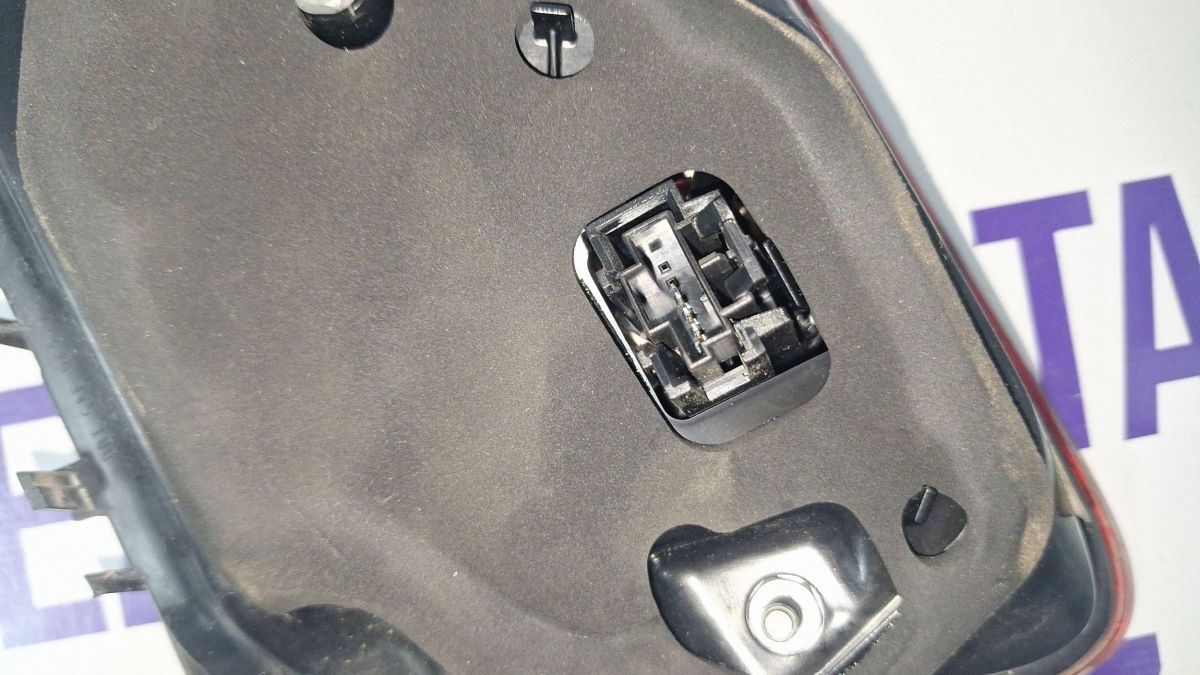 Stop Dreapta spate Mercedes E-class C207 W207 2014 - A2079063800 614452