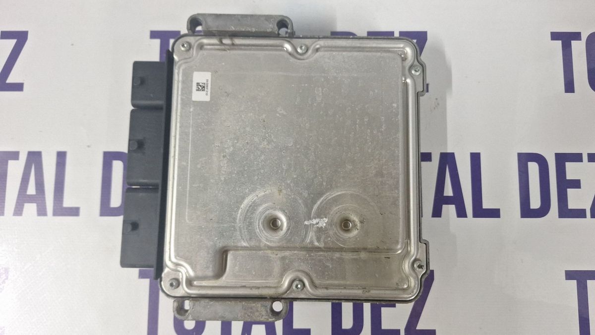 Calculator motor (ECU) Renault Clio IV 2015 - 237104376R 0281030899 237104627R 1039S73439