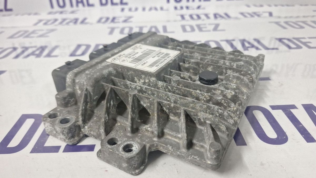 Calculator motor (ECU) Renault Megane III 2009 - 237100121R 237100425R R0413B006E 28212592
