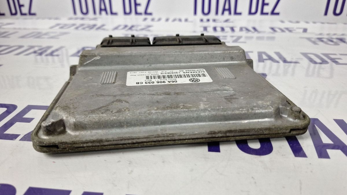 Calculator motor (ECU) Volkswagen Golf V 2004 - 06A906033CB 5WP4020404