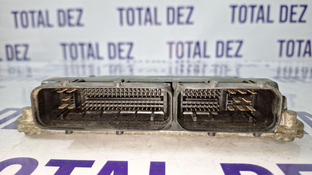 Calculator motor (ECU) Volkswagen Golf V 2004 - 06A906033CB 5WP4020404