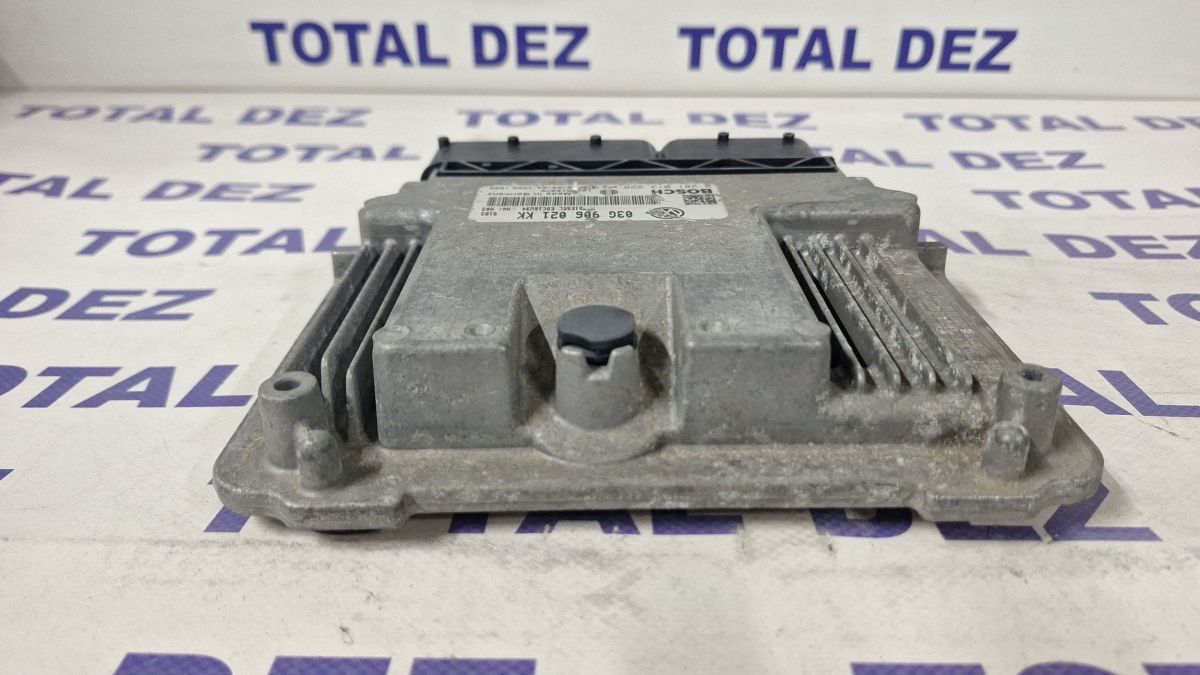 Calculator motor (ECU) Volkswagen Golf V 2006 - 03G906021KK 0281013228