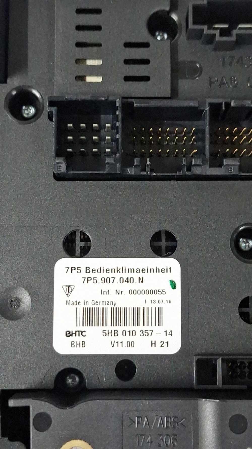 Consola centrala Porsche Cayenne (92A) 2012 - 7P5907040N 5HB01035714