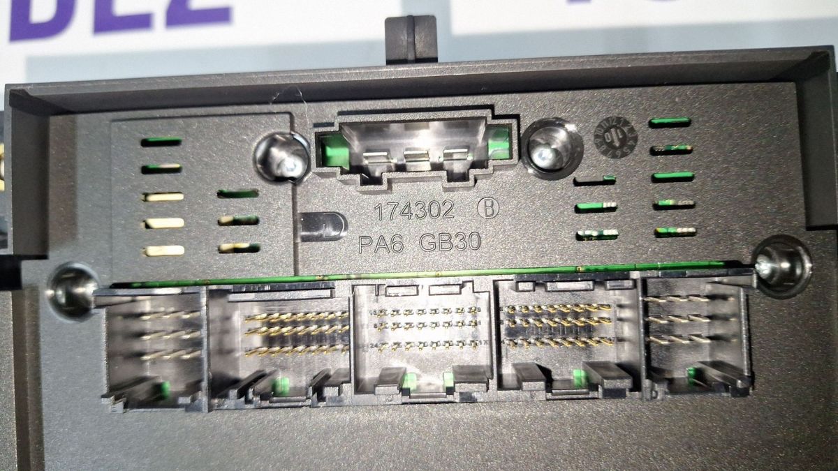 Consola centrala Porsche Cayenne (92A) 2012 - 7P5907040N 5HB01035714