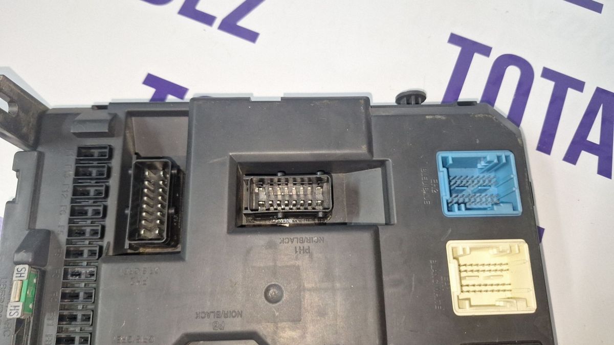 Calculator confort Peugeot 207 2007 - 22661F01 9664983080 20080813 PBT0675001