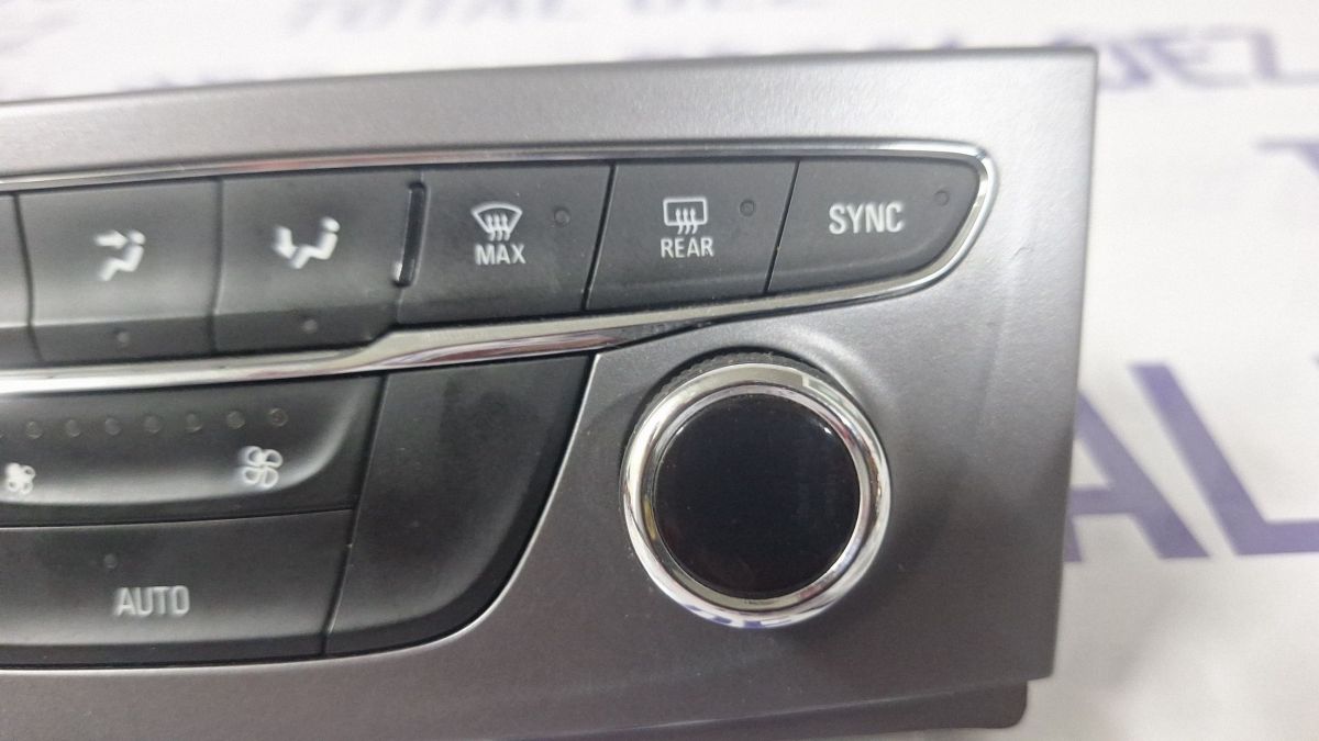 Climatronic Opel Astra K 2017 - 39042441 1218039G3